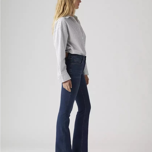 Levi’s High Waisted Bootcut Jeans - Picture 2 of 4
